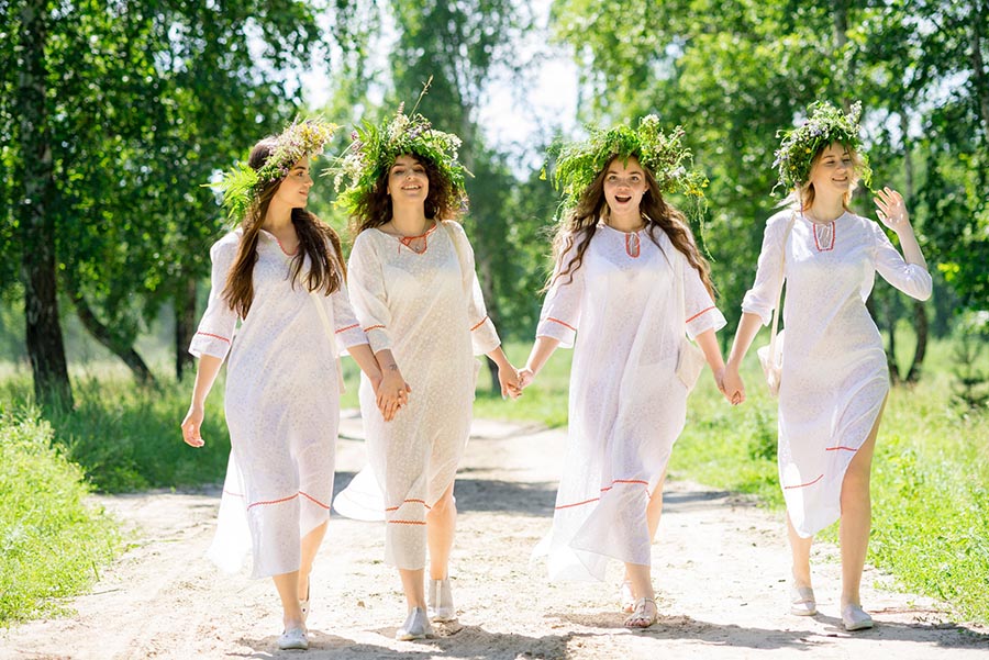 A cozy shot with Slavic girls — straight from Tabuk