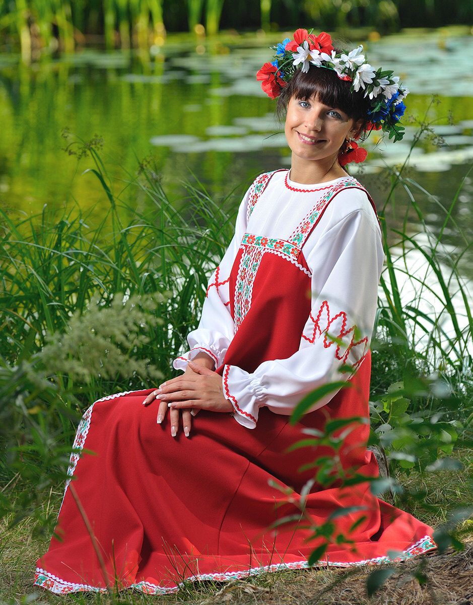 Beautiful girl Girls in Slavic costumes in Tabuk