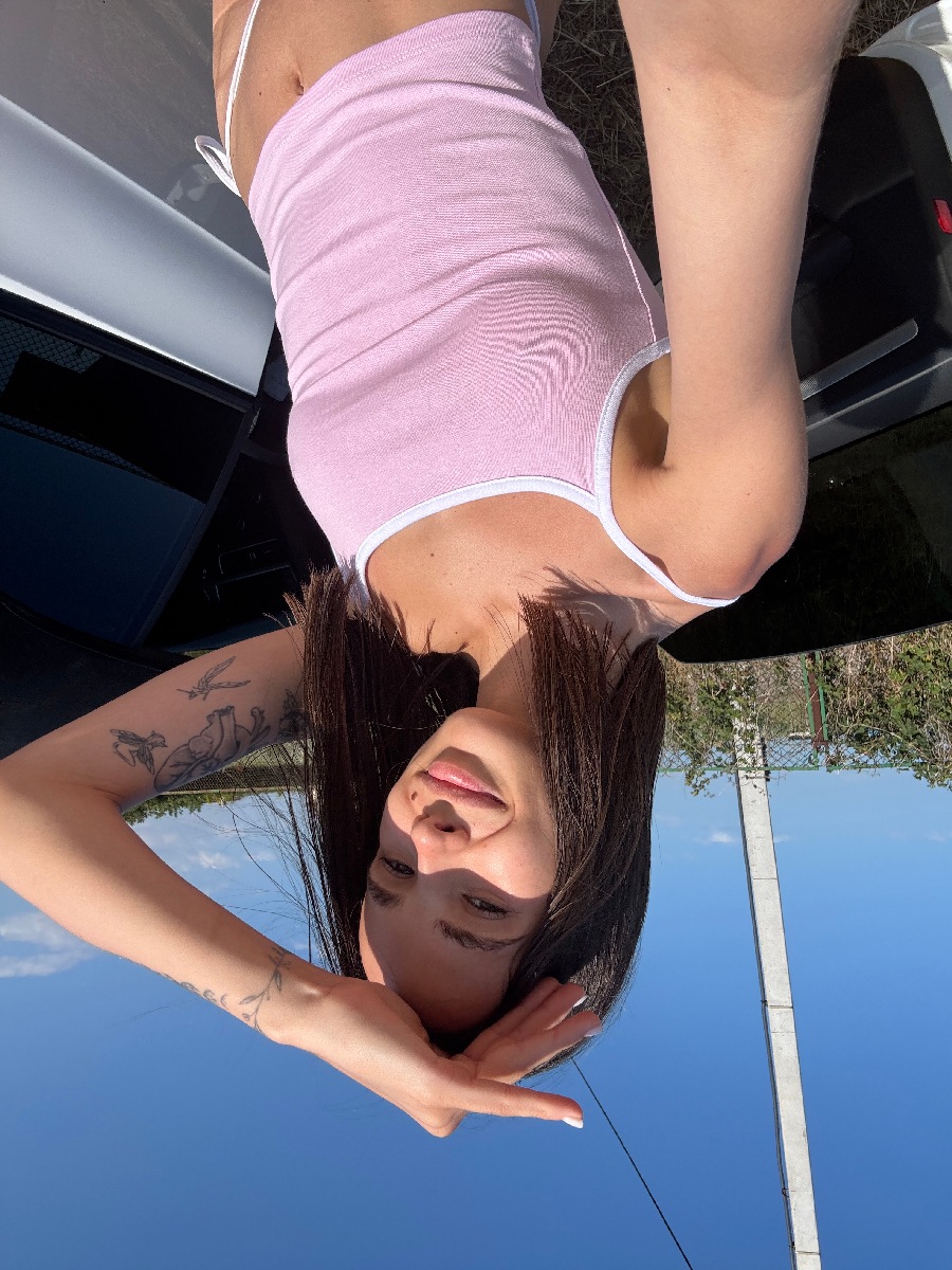 Sexy model Tina in Tabuk